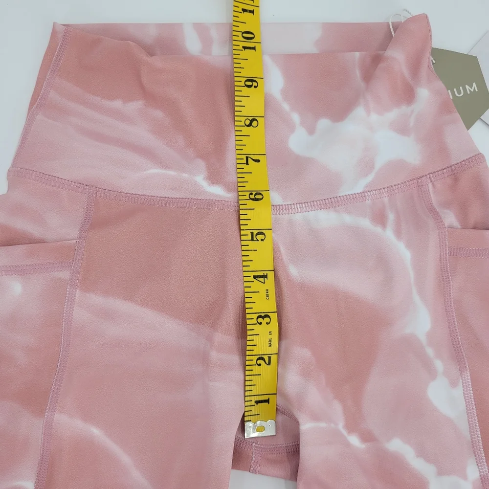 BuffBunny Limitless Biker Shorts Size XS Rose Quartz Pockets NEW